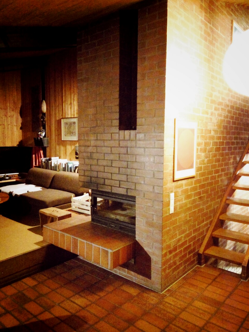 Wohnzimmer mit Kamin